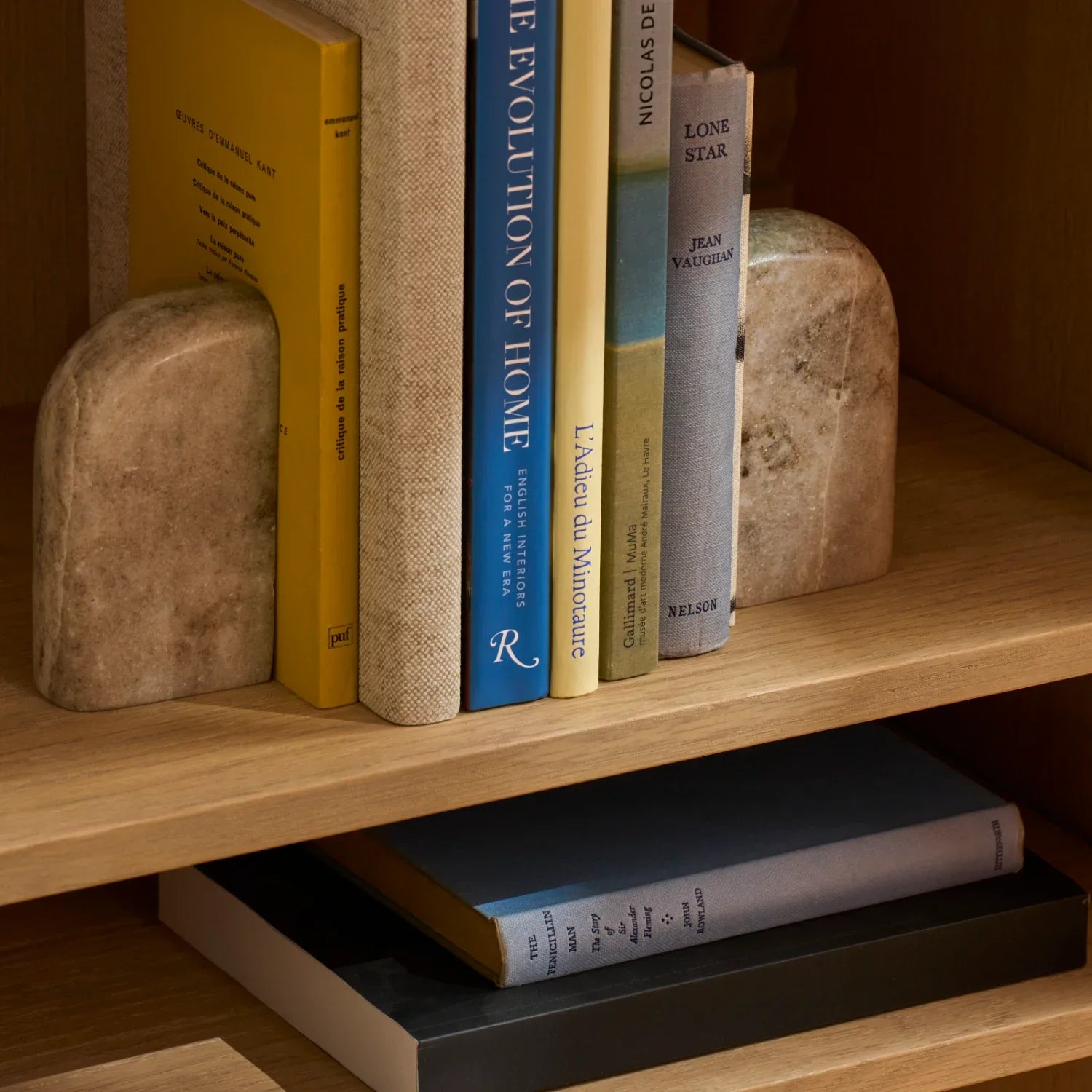 Decorative objects arranged in a considered interior